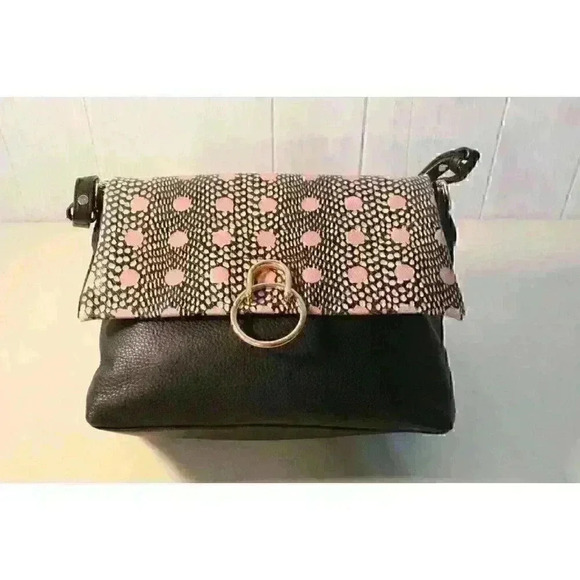 Vince Camuto Designer 100% Genuine Leather Handbag, Black and Pink Handbag - Picture 9 of 9